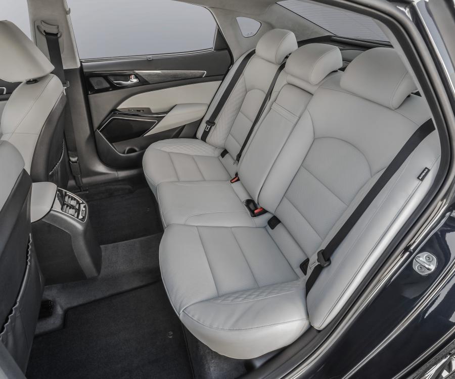 Интерьер Kia Cadenza (YG) 2016 года  (NA) (фото 34 из 41)